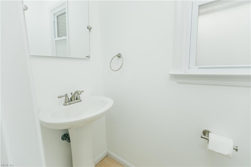 808 Baltic Walk Property Photo 28