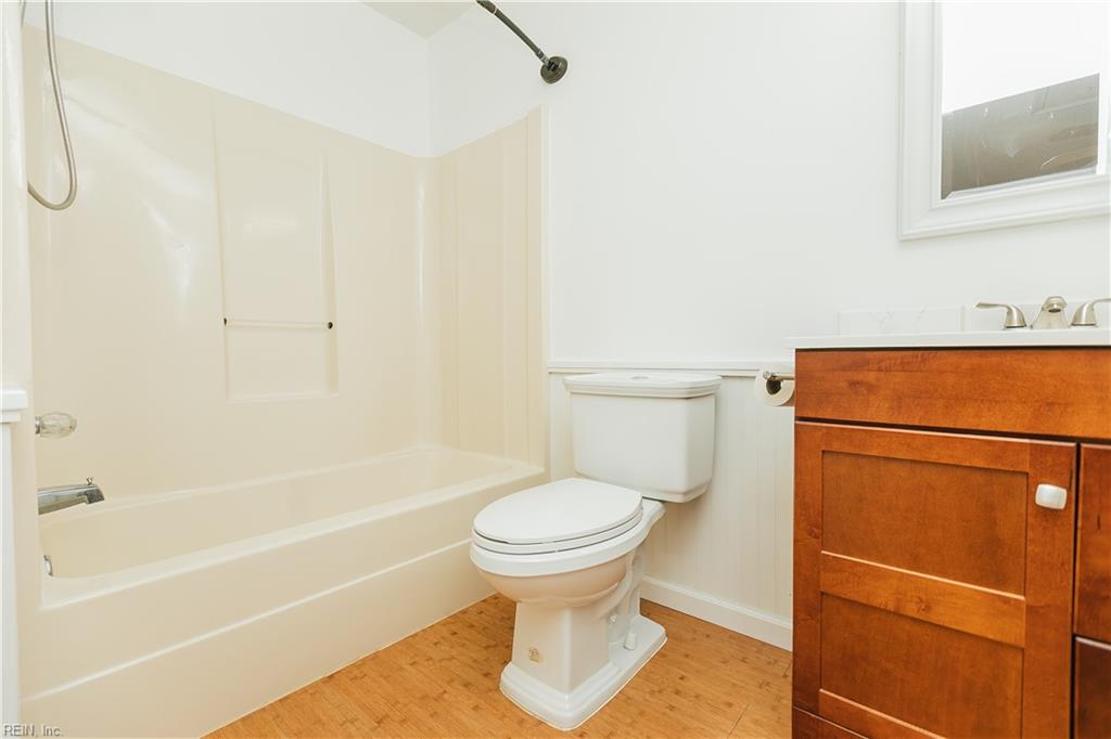 808 Baltic Walk Property Photo 35