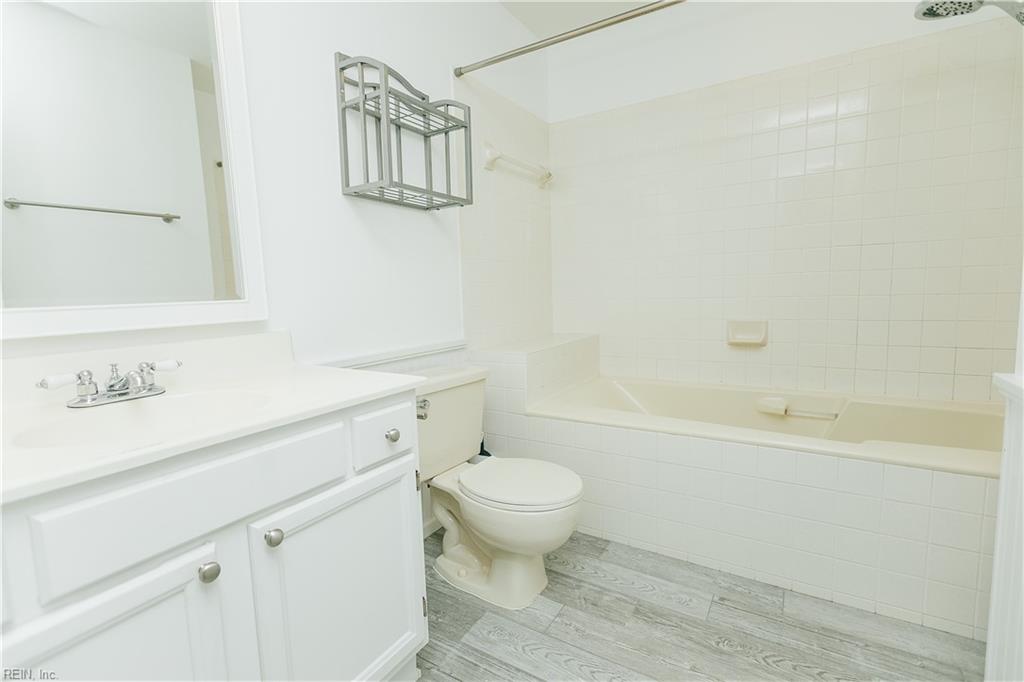 808 Baltic Walk Property Photo 43