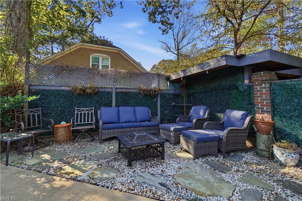 2505 Las Corrales Ct Property Photo 38