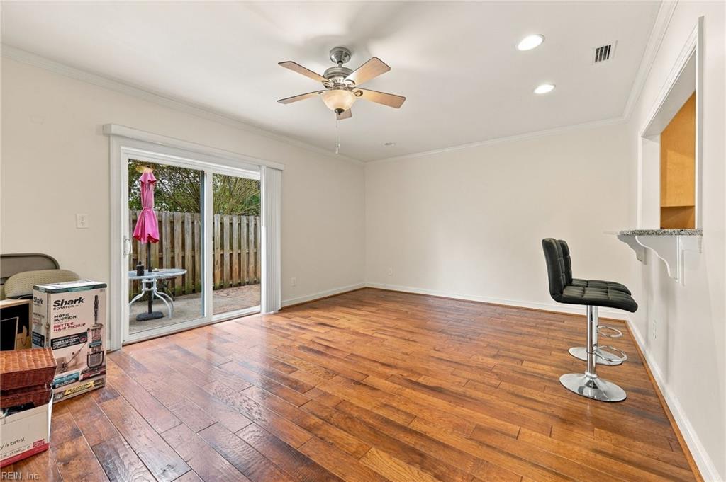 1123 Arlynn Ln Property Photo 12