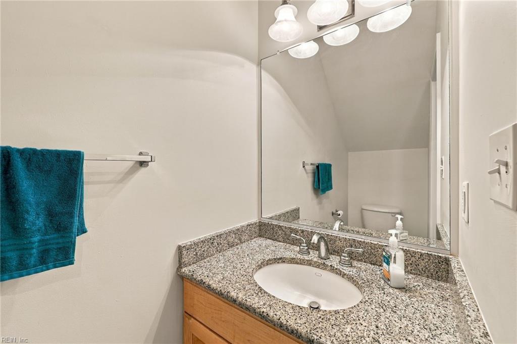1123 Arlynn Ln Property Photo 14