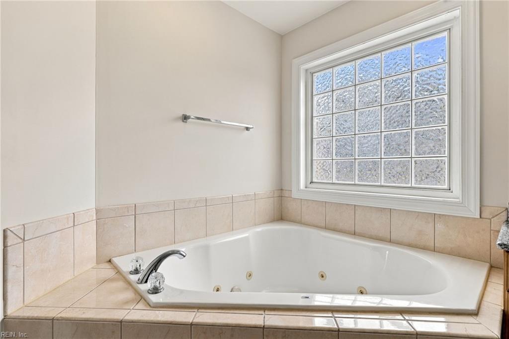1123 Arlynn Ln Property Photo 22