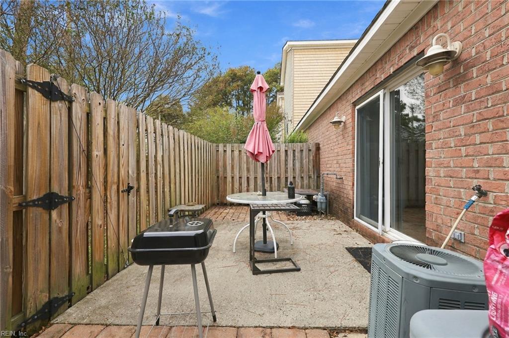 1123 Arlynn Ln Property Photo 32