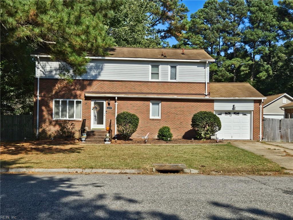 1217 Spruce Ln Property Photo 1