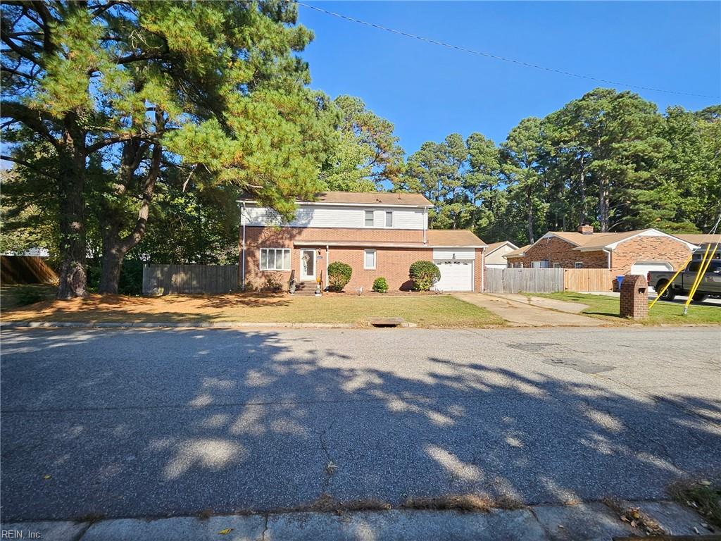 1217 Spruce Ln Property Photo 3