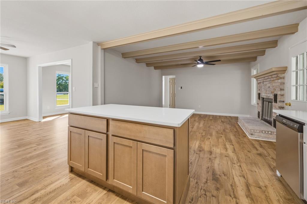 2504 Decathlon Cres Property Photo 9
