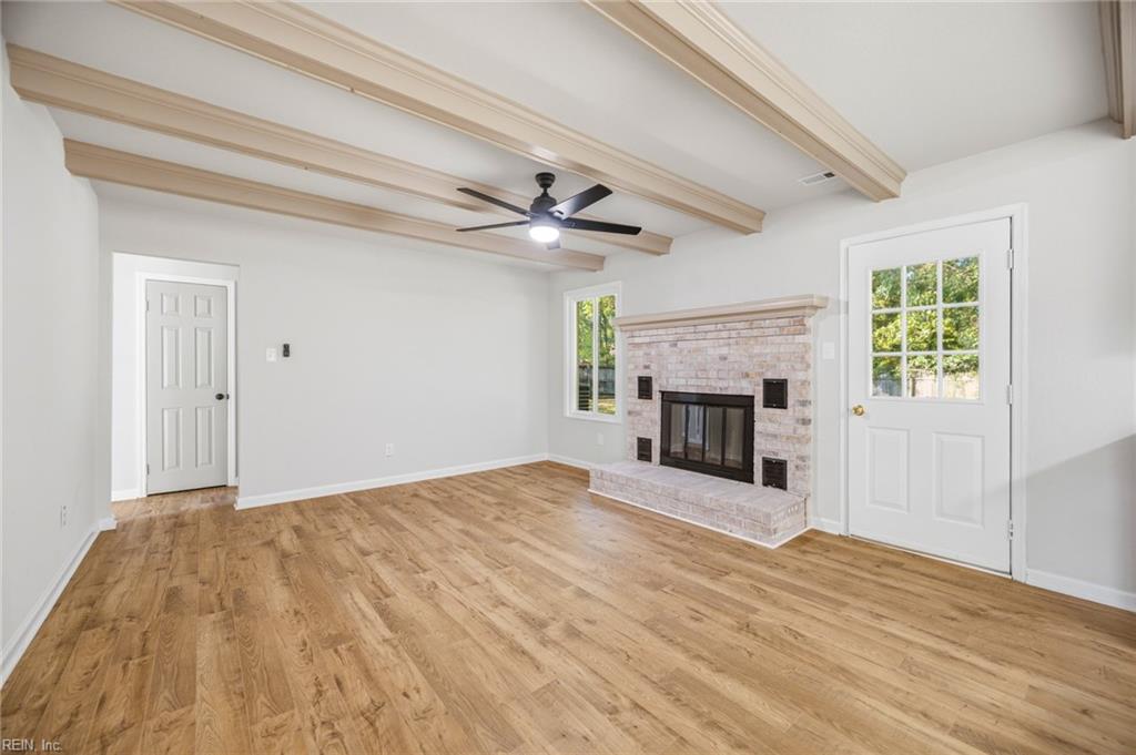 2504 Decathlon Cres Property Photo 13