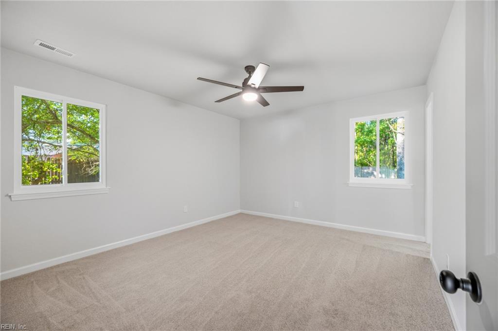 2504 Decathlon Cres Property Photo 23
