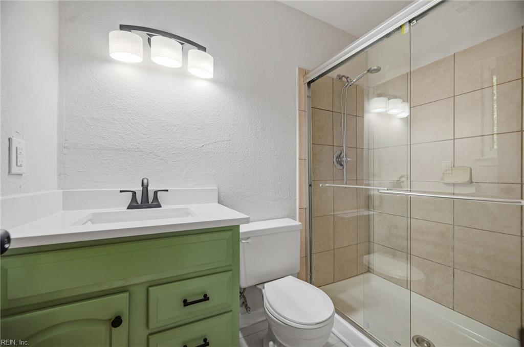 2504 Decathlon Cres Property Photo 25