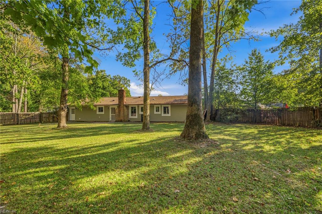 2504 Decathlon Cres Property Photo 27