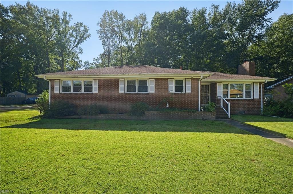 2220 Capri Cir Property Photo 1