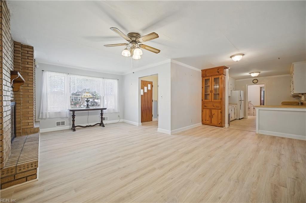 2220 Capri Cir Property Photo 4
