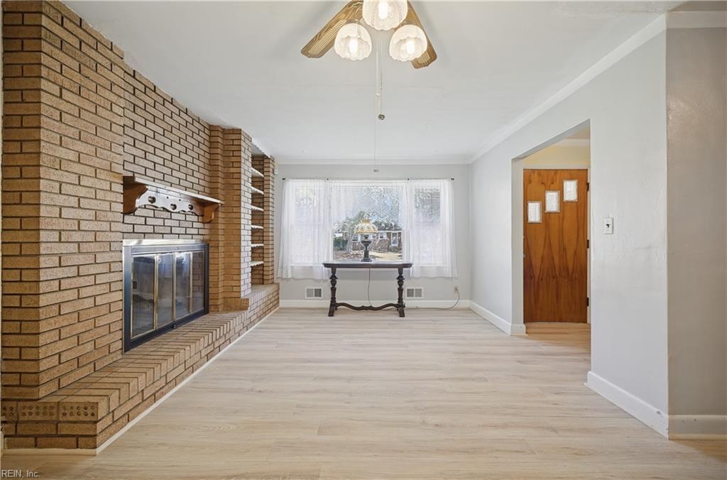 2220 Capri Cir Property Photo 6