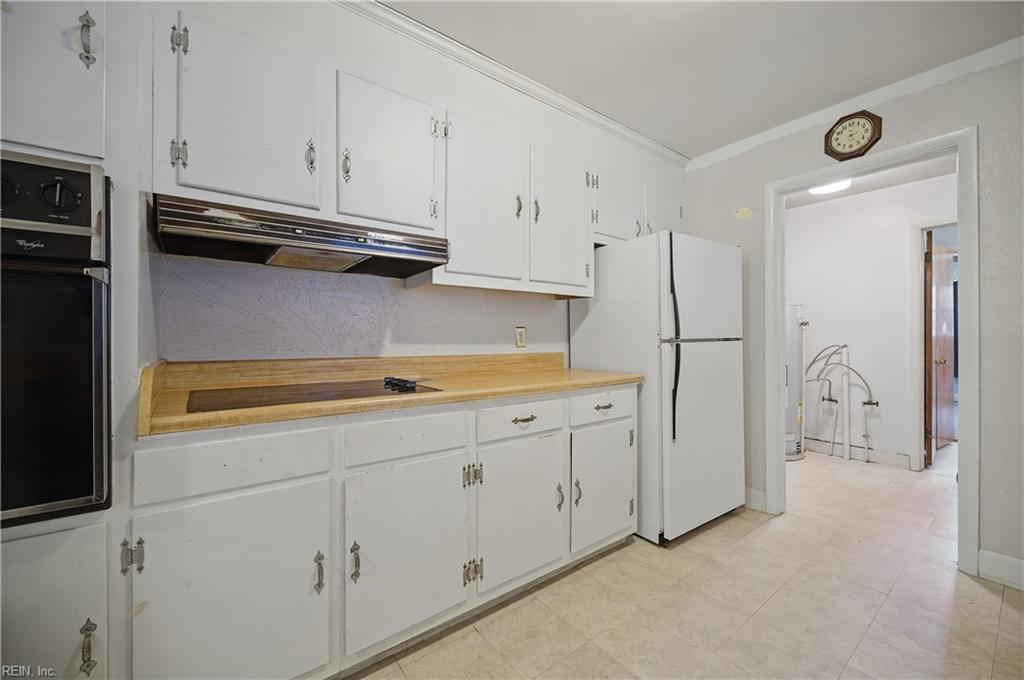 2220 Capri Cir Property Photo 10