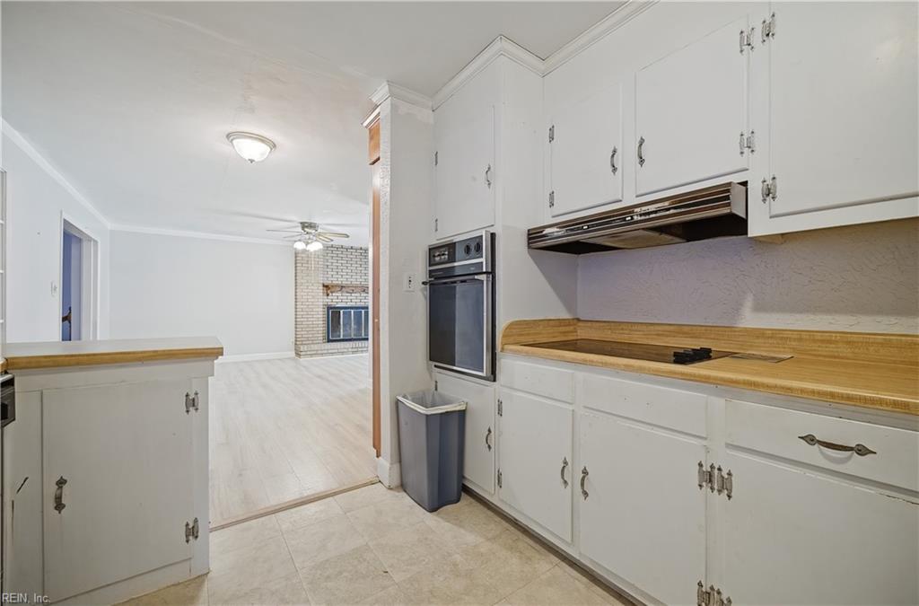 2220 Capri Cir Property Photo 12