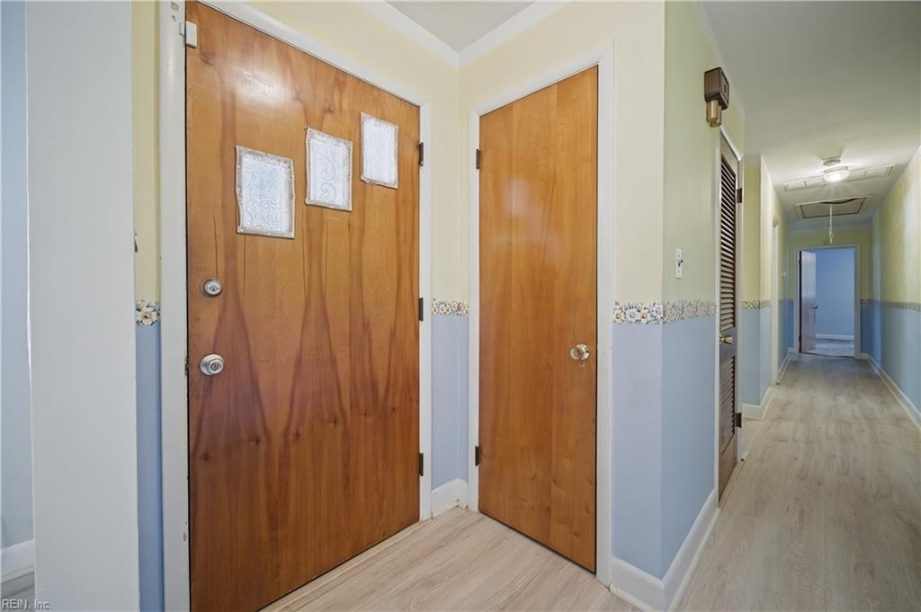 2220 Capri Cir Property Photo 20
