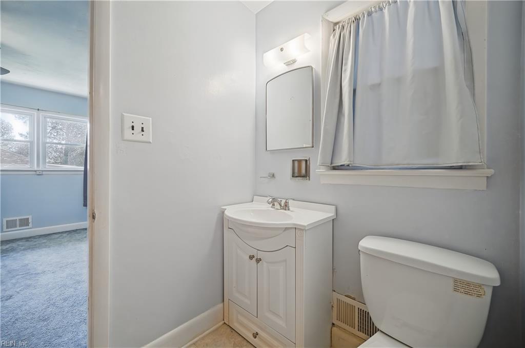 2220 Capri Cir Property Photo 23