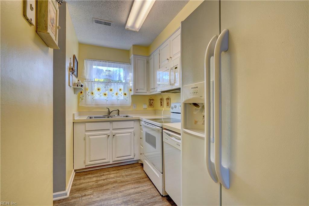 942 Amelia Ave Property Photo 11