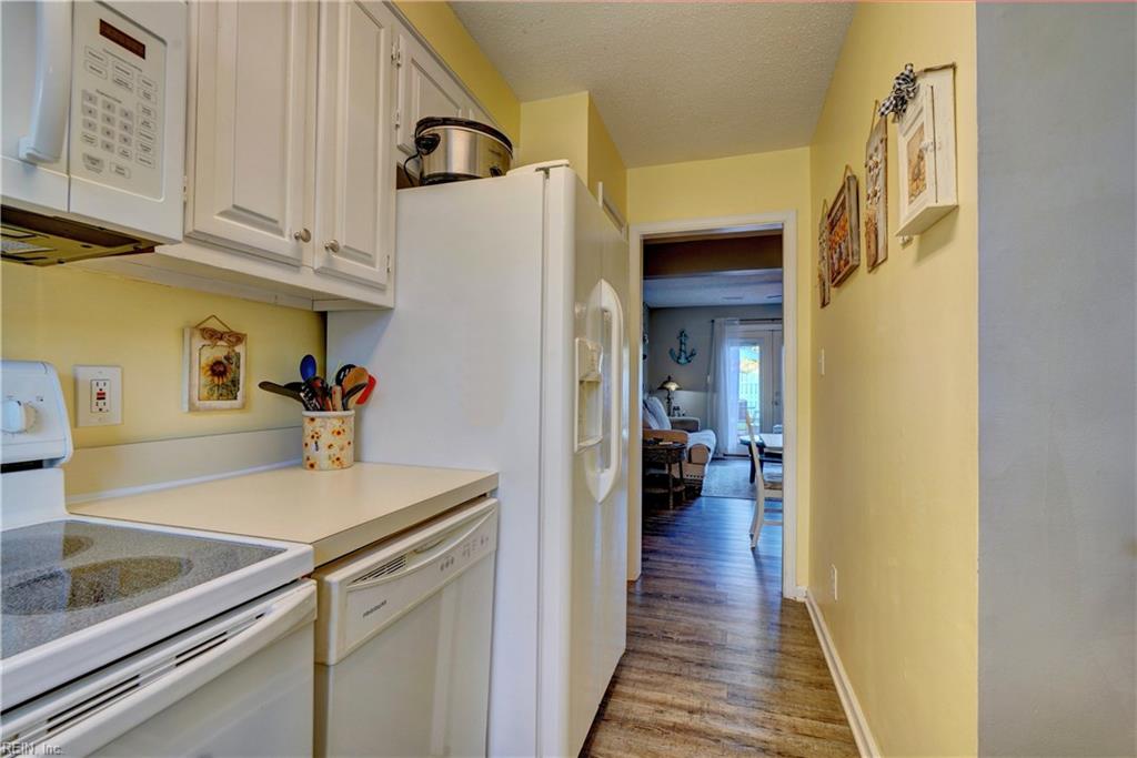 942 Amelia Ave Property Photo 14