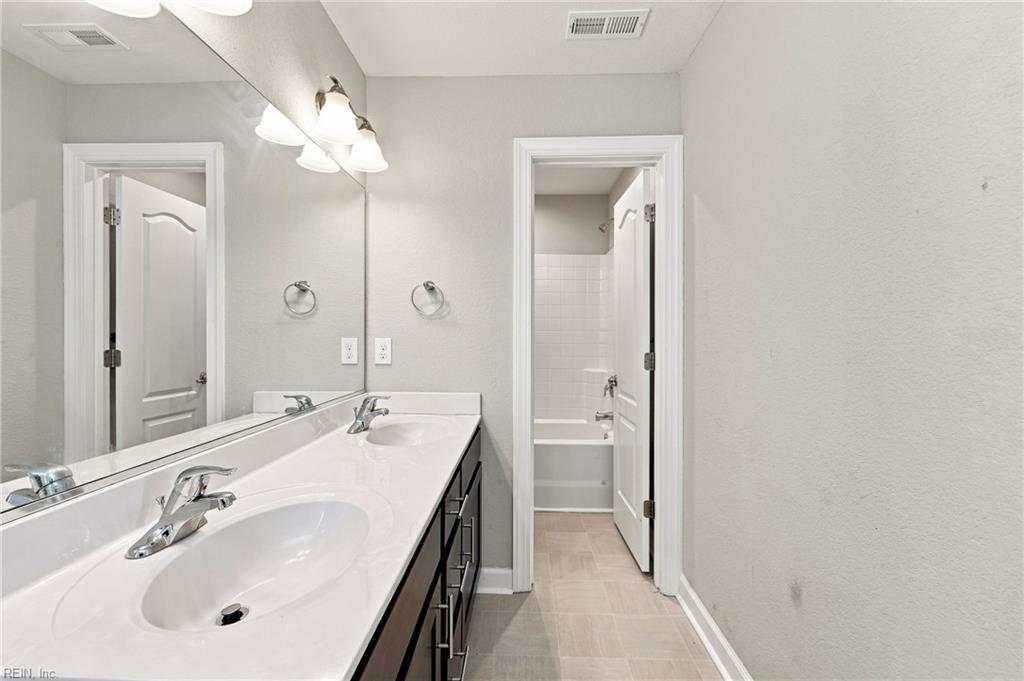 124 Gables Pl Property Photo 43
