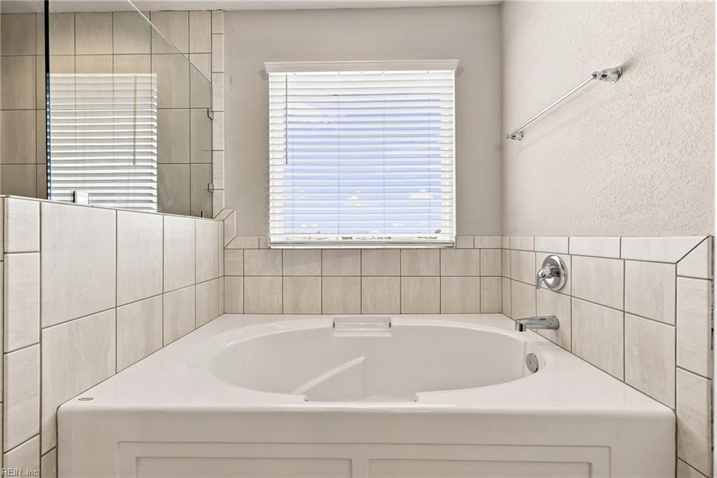 124 Gables Pl Property Photo 48