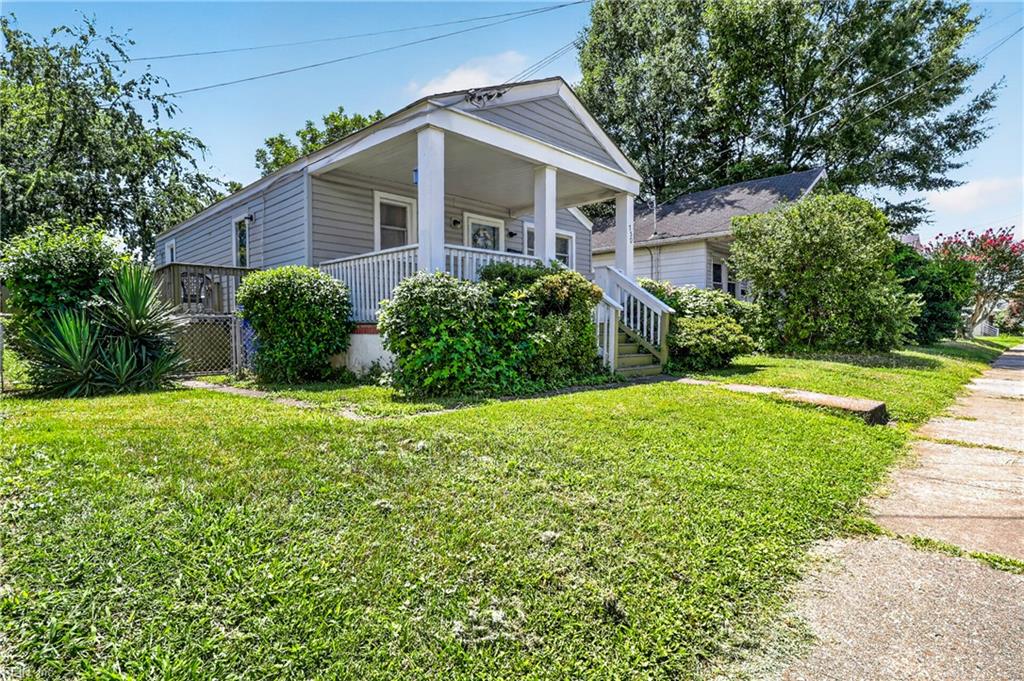 750 31 St Property Photo 3