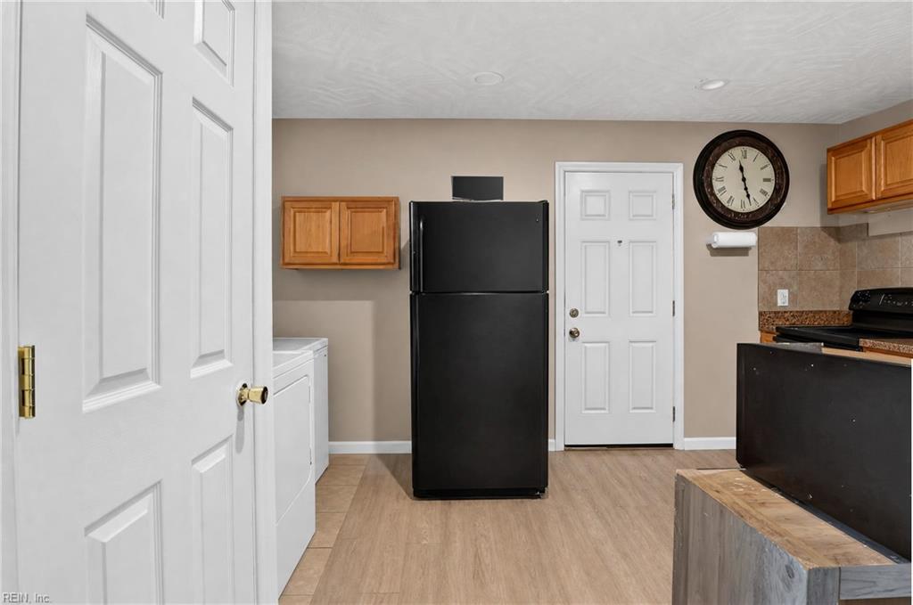 750 31 St Property Photo 13