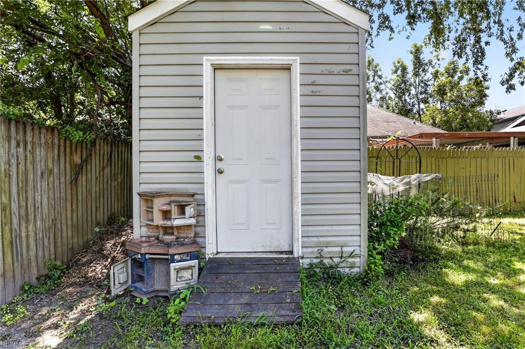 750 31 St Property Photo 28