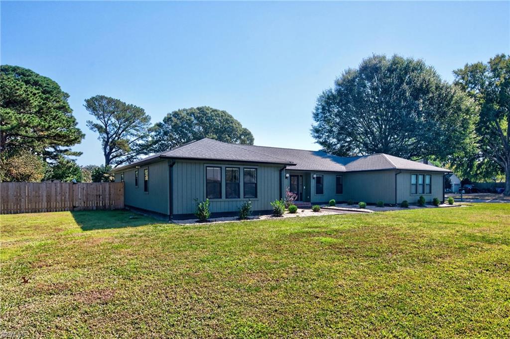 2420 Blue Castle Ln Property Photo 2