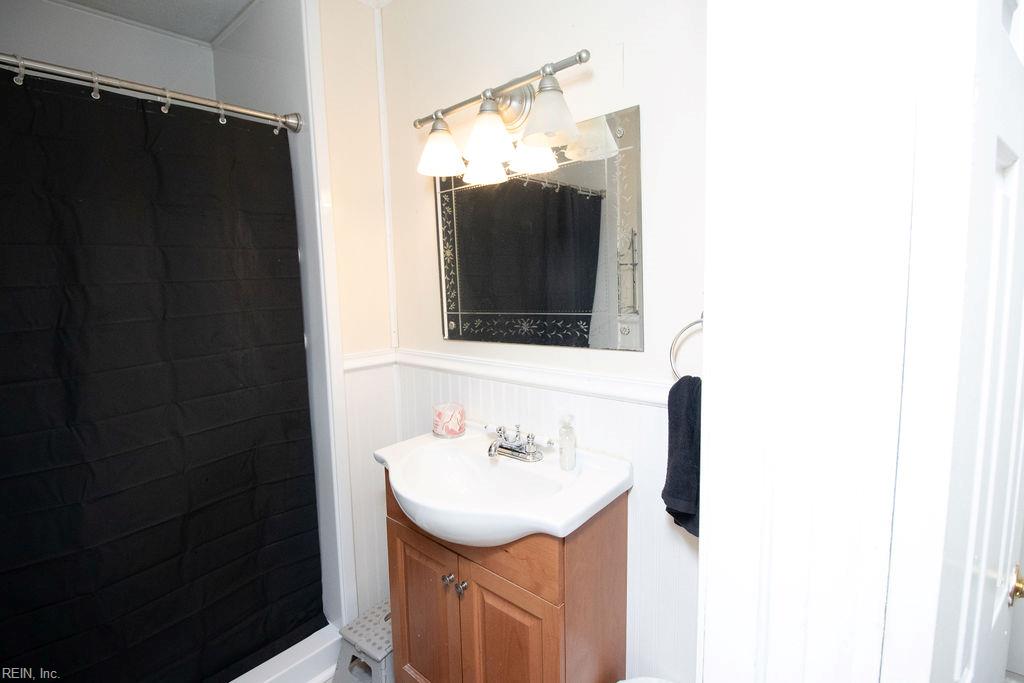 5137 Kennebeck Ave Property Photo 8