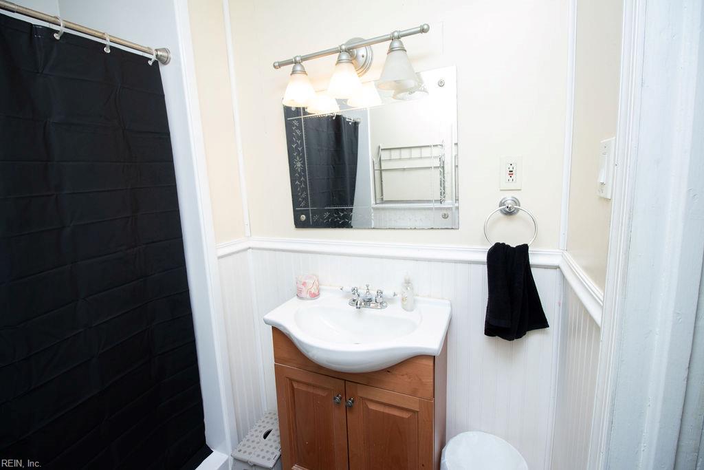 5137 Kennebeck Ave Property Photo 9