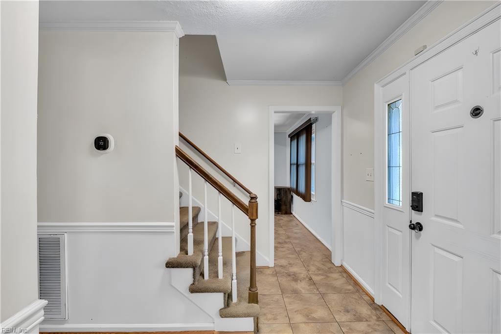 5875 Percheron Ln Property Photo 9