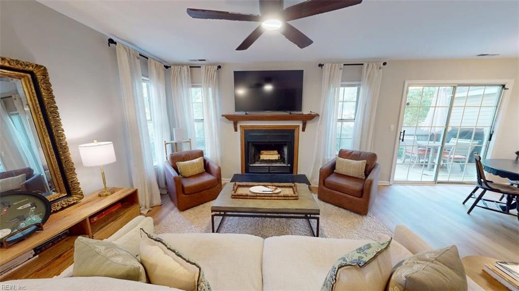4407 Segovia Ct Property Photo 6