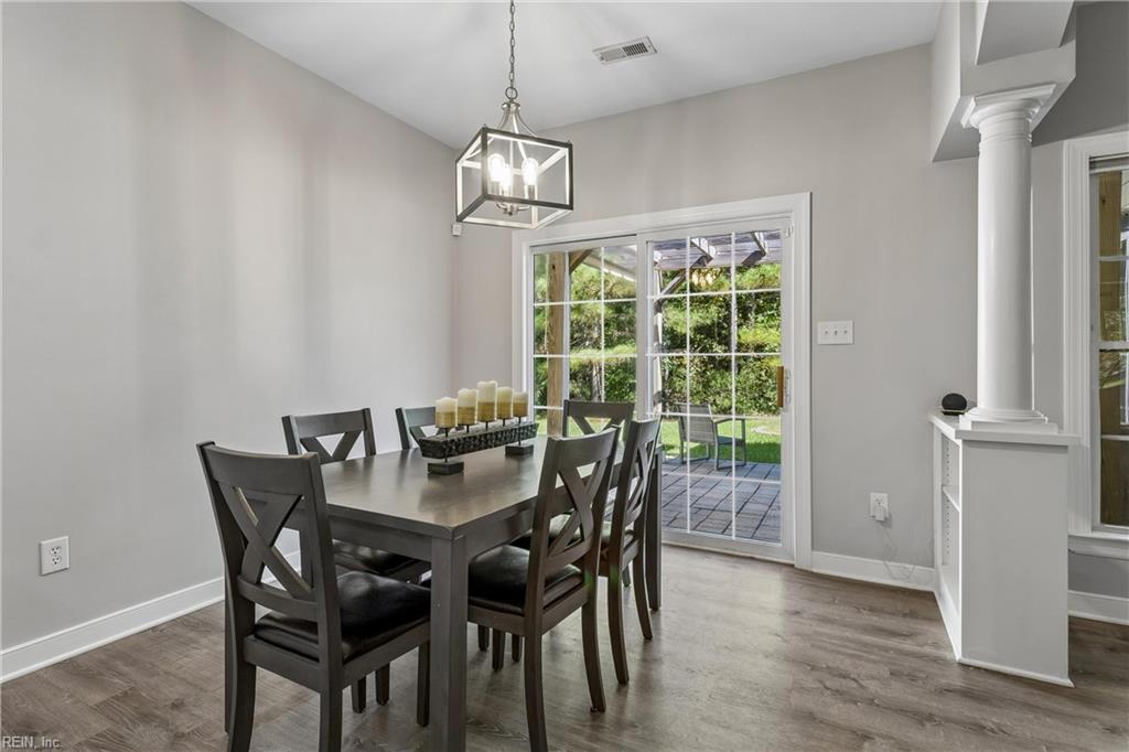 5697 Villa Green Dr Property Photo 14