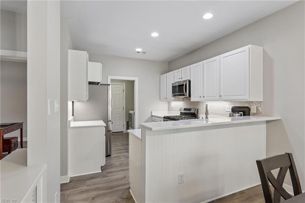 5697 Villa Green Dr Property Photo 16
