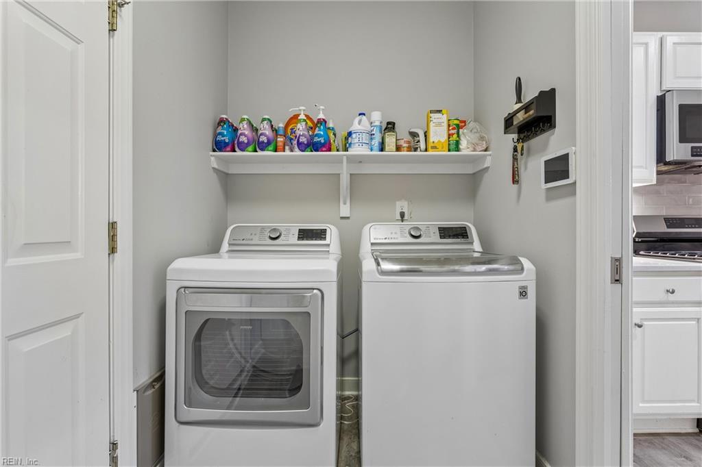 5697 Villa Green Dr Property Photo 22