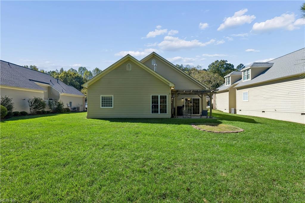 5697 Villa Green Dr Property Photo 38
