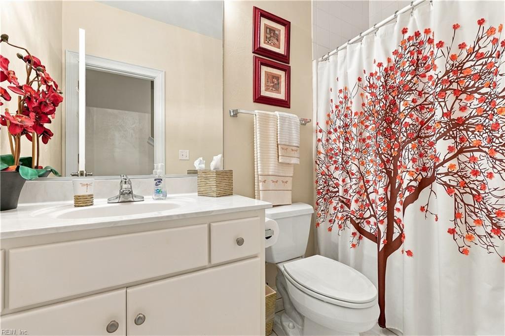214 Wentworth Ct Property Photo 27