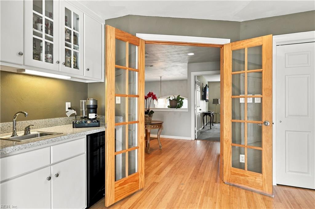 214 Wentworth Ct Property Photo 32