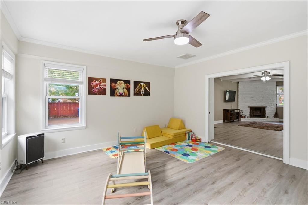 2016 Oak Leaf Ln Property Photo 16