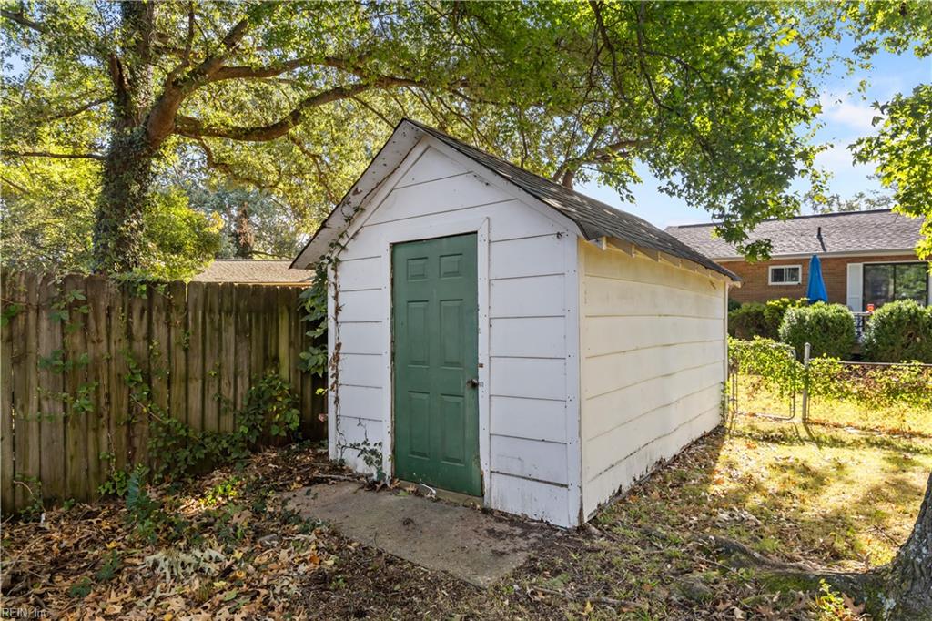 99 Fort Worth St Property Photo 37