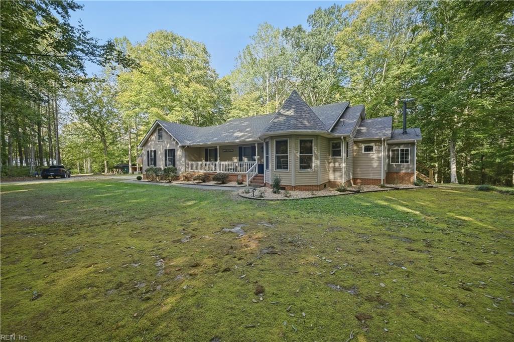 1353 Manning Rd Property Photo 2