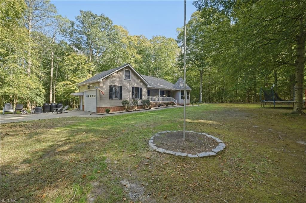 1353 Manning Rd Property Photo 3