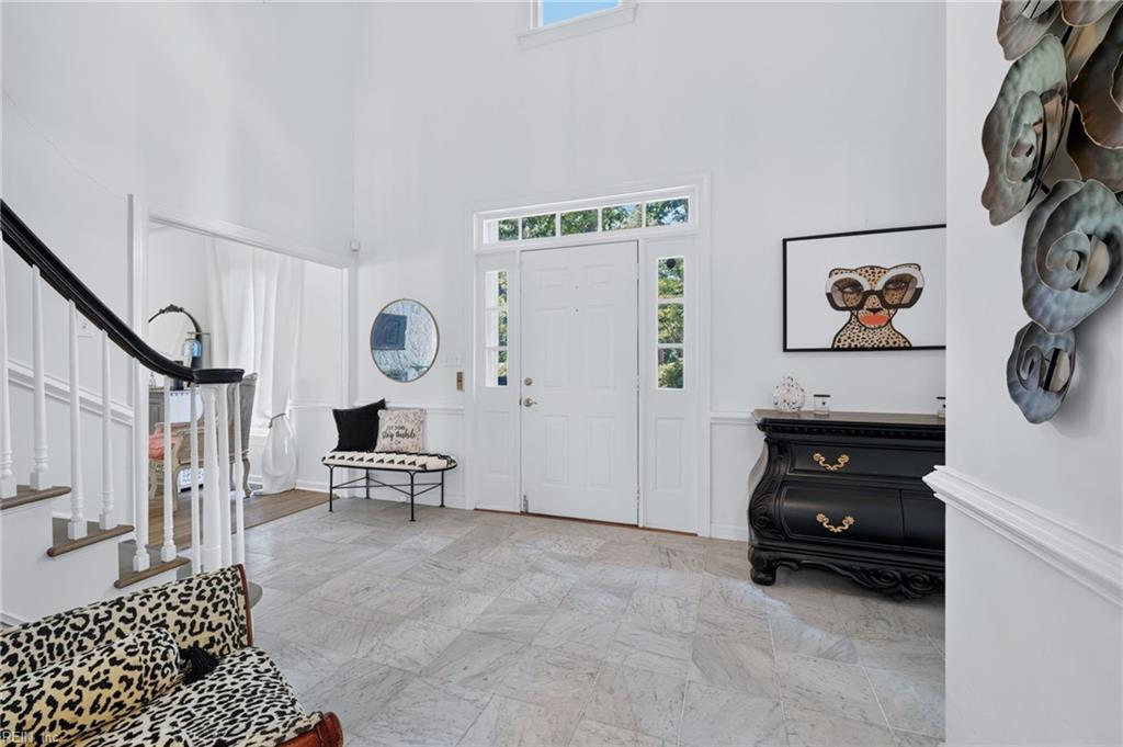 4040 Bridgehampton Ln Property Photo 3