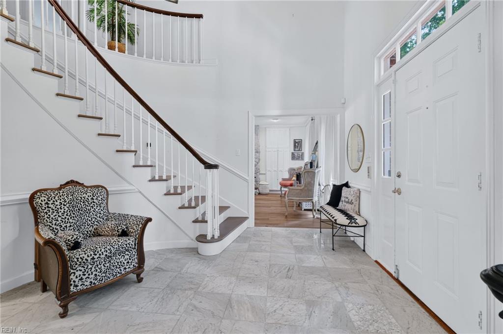 4040 Bridgehampton Ln Property Photo 4
