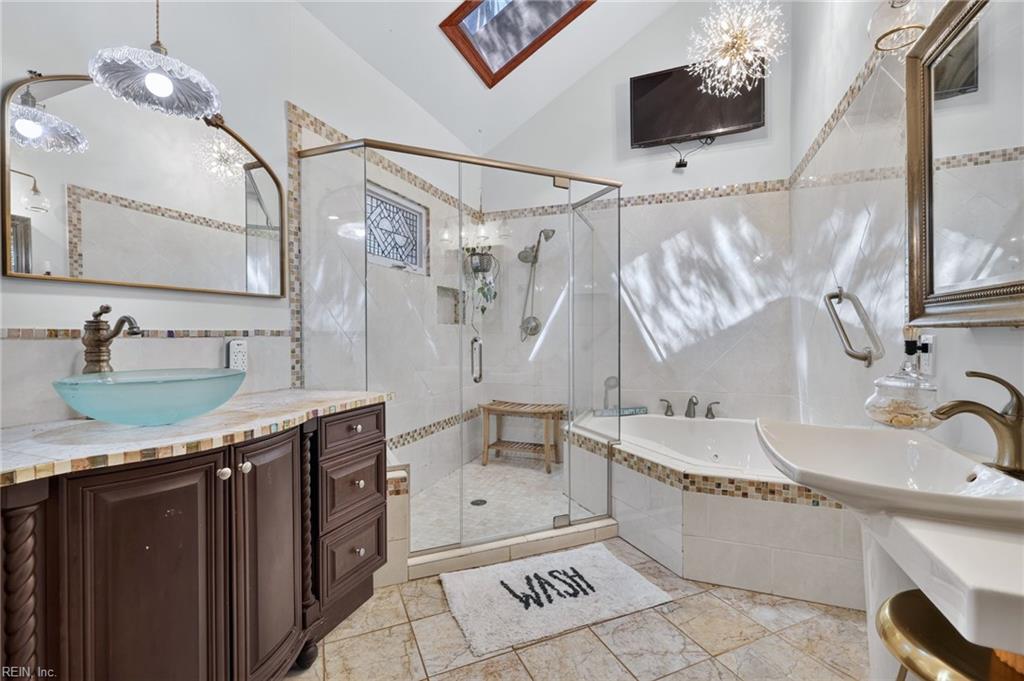 4040 Bridgehampton Ln Property Photo 16