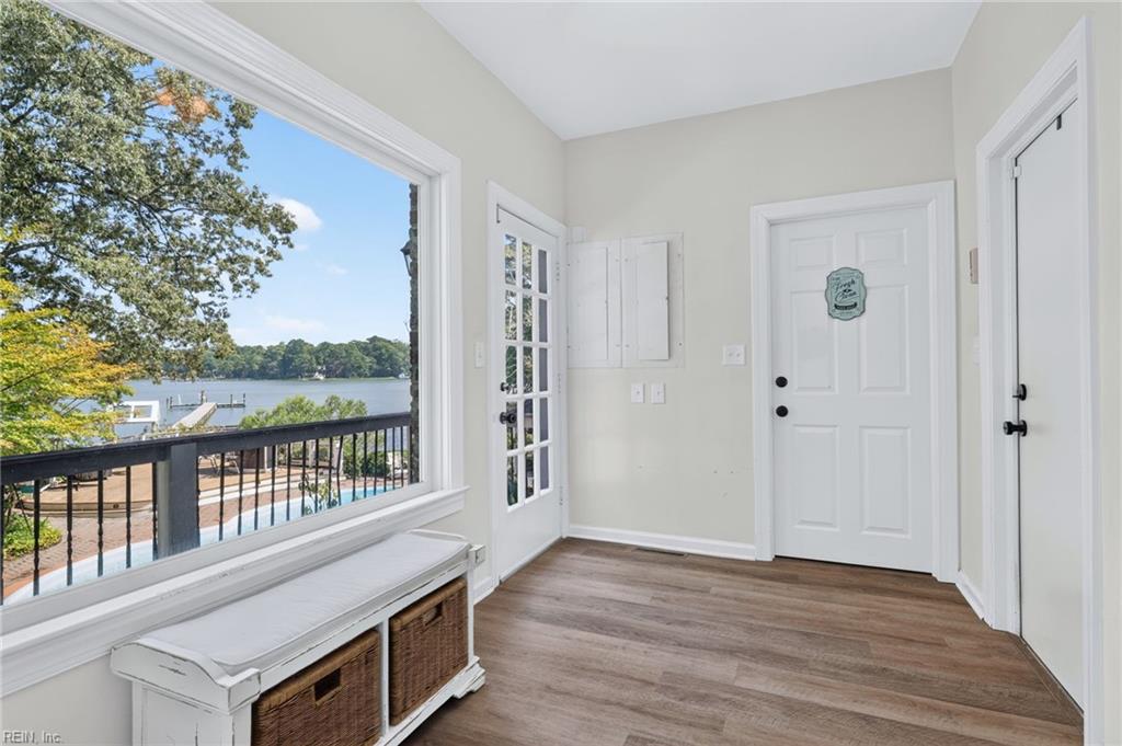 4040 Bridgehampton Ln Property Photo 17