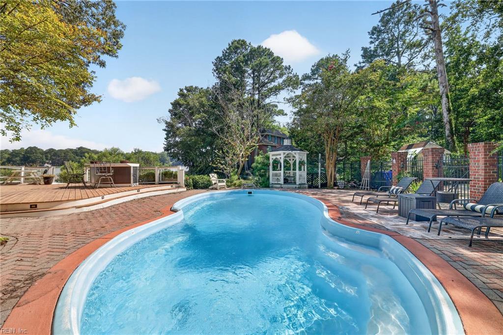 4040 Bridgehampton Ln Property Photo 36
