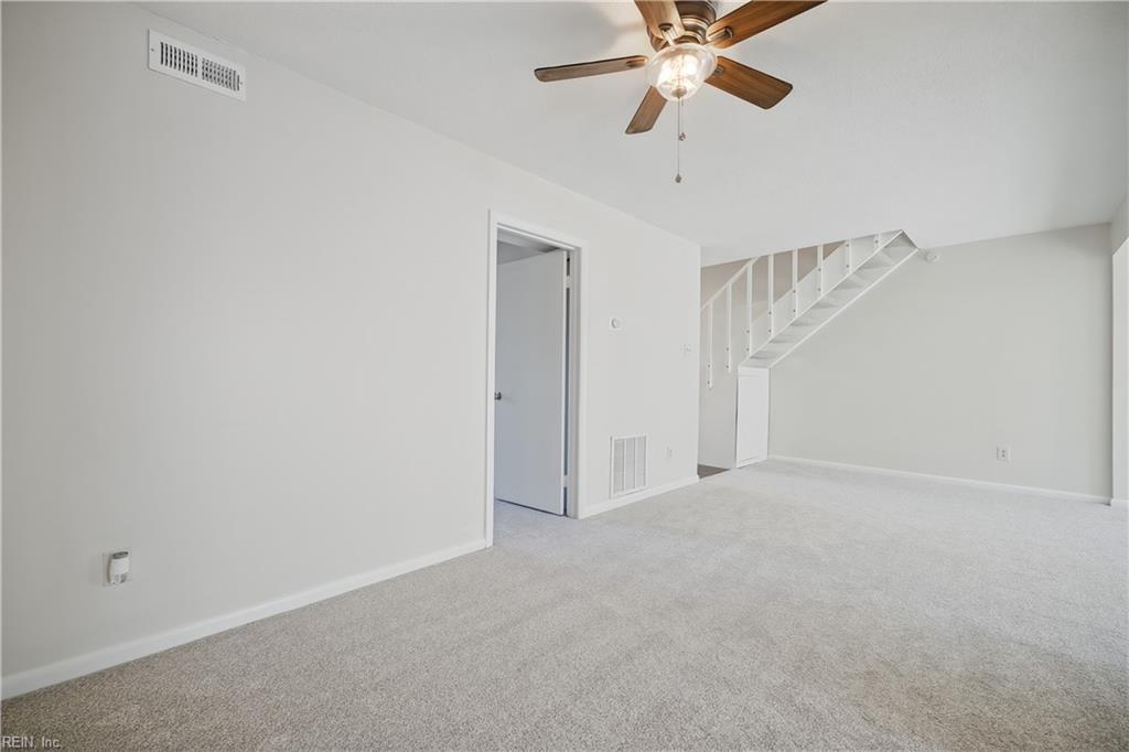 5014 Amboy Ct Property Photo 9